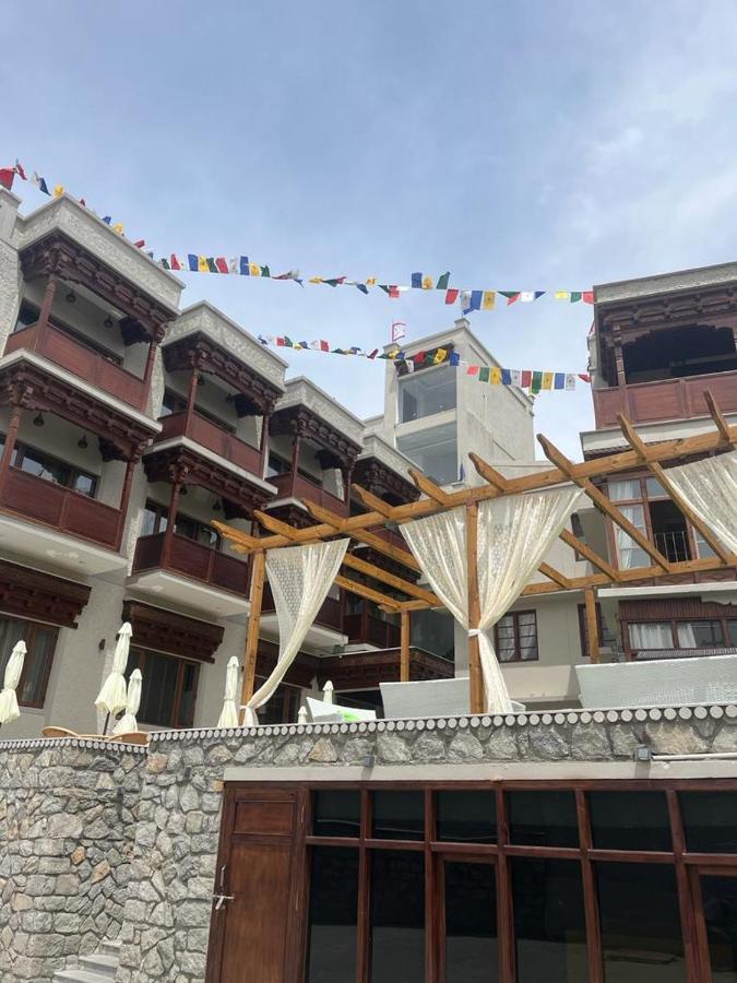 Ashoka Ladakh Hotell Leh Exteriör bild